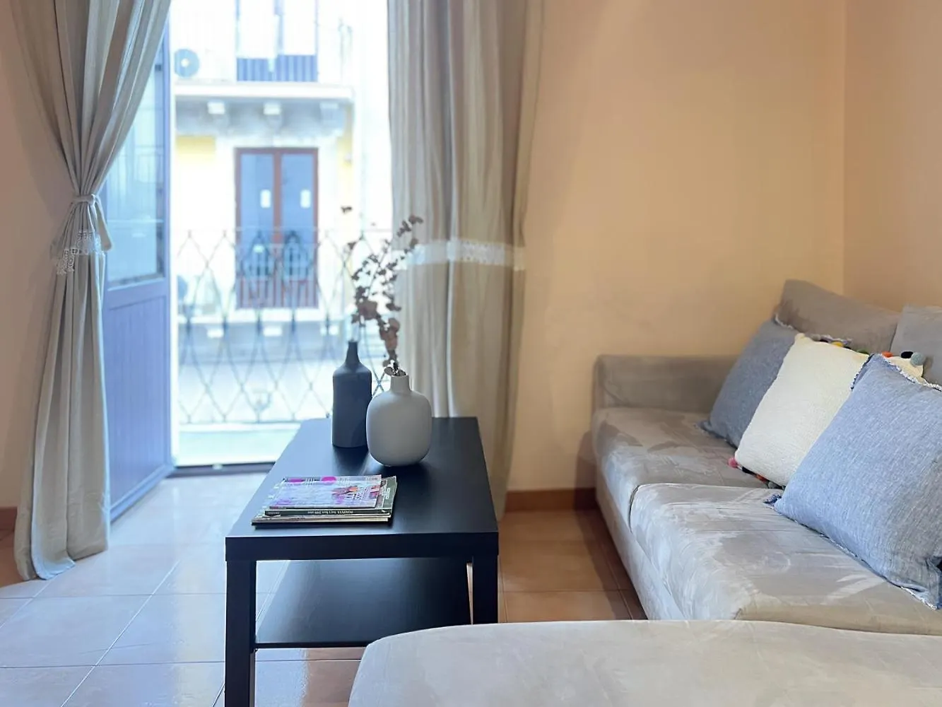 Etna Home CTA Apartment